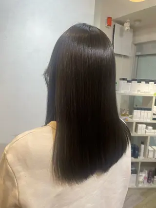 セミロング カラー ル・ジャルダン所属・村部 彩のヘアスタイル