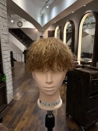 パーマ メンズ noa 似合わせ︰ 透明感︰韓国風のヘアスタイル