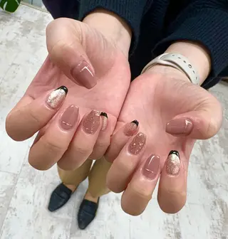 ネイル マハロネイルサロン横浜店所属・吉田 里菜のネイルデザイン