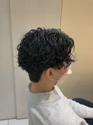 ミディアム パーマ メンズ 本厚木｜縮毛矯正/ 酸性スト専門サロンのヘアスタイル