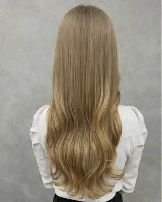 ロング カラー 廣瀬 あずさのヘアスタイル