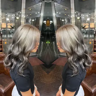 ロング カラー ハイライト/レイヤー /ハイトーン/AOIのヘアスタイル