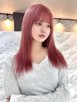 セミロング カラー Via  京都烏丸所属・RINA/ハイトーン /レイヤー/髪質改善のヘアスタイル