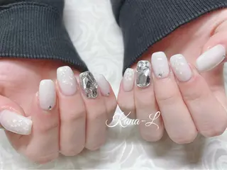 ネイル 芦辺 香奈のネイルデザイン