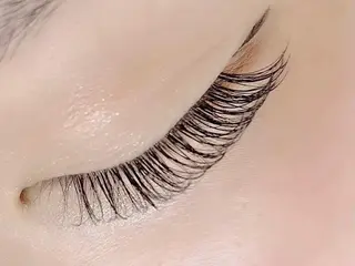 マツエク・マツパ Lily (リリー) 🔰古賀のマツエク・マツパデザイン