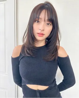 ロング 吉川 陽菜のヘアスタイル