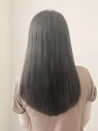 ロング カラー 松下 輝璃のヘアスタイル