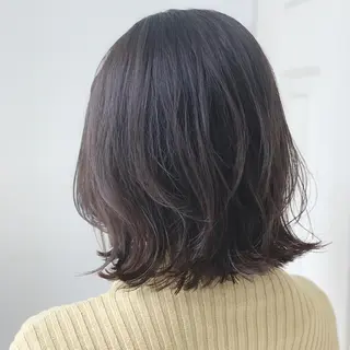 ミディアム カラー fio マナミのヘアスタイル