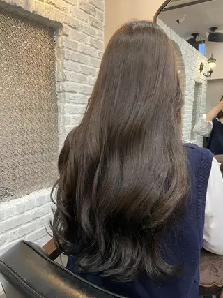 セミロング カラー レイヤー/艶カラー 🫧守利のヘアスタイル