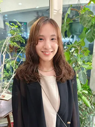 ロング パーマ 谷澤 朋佳のヘアスタイル