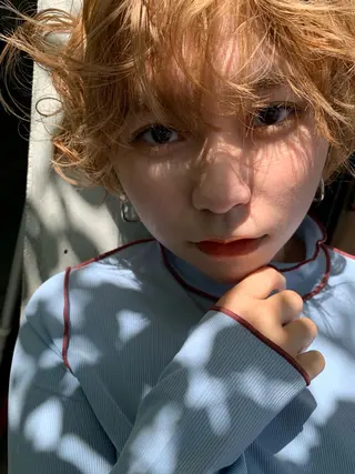 ショート パーマ ホラオク カナエのヘアスタイル