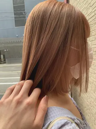 ミディアム ボブ/レイヤー/ ショートcovo代表のヘアスタイル