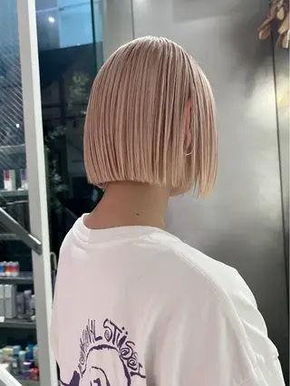 ショート カラー CHERIEブリーチ ダブルカラー　天神のヘアスタイル