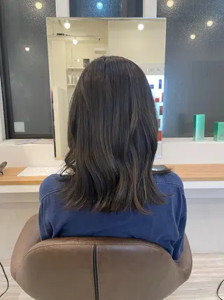 セミロング カラー 山下 柚奈のヘアスタイル