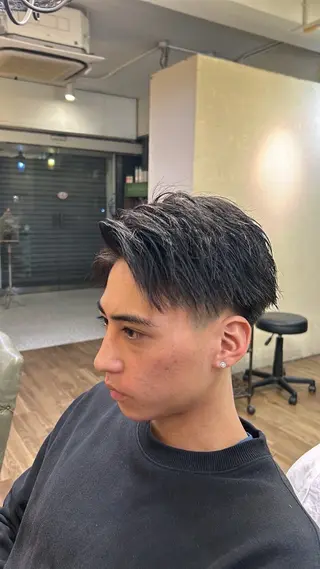 ショート カラー メンズ 川上 凌佑のヘアスタイル