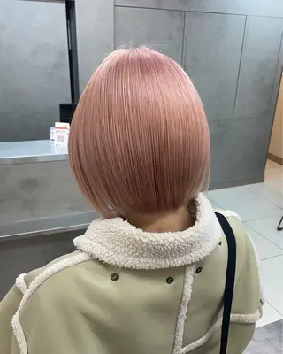 ショート カラー ヘアアレンジ ボブ/透明感ベージュ 🫧クルミ🌟のヘアスタイル