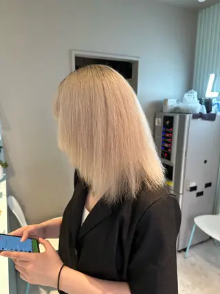 ミディアム カラー 🪄池袋ハイトーン 🪄ブリーチカラーのヘアスタイル