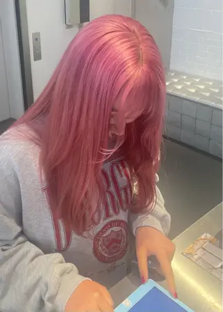 ショート カラー HIKARI🐈‍⬛ レイヤー×デザインのヘアスタイル