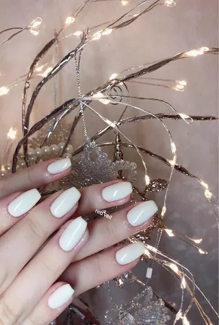 ミディアム ネイル 長さ出し専門 nynaのネイルデザイン