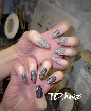 ミディアム めぐみのネイルサロン 惠のネイルデザイン