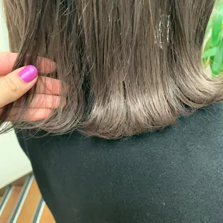 ショート カラー ヘアアレンジ サナ🌱 切りっぱなしボブのヘアスタイル
