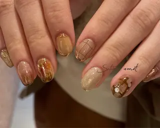 ネイル 花岡 美沙子のネイルデザイン