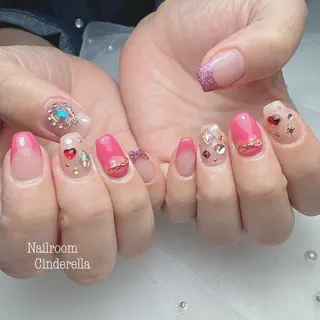 ネイル Nailroom. Cinderellaのネイルデザイン