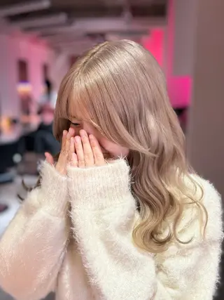 ミディアム カラー 田中麻鈴/ハイトーン /ミルクティーのヘアスタイル