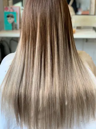 ロング カラー パーマ ヘアアレンジ チビ編み込みエクステ シールエクステのヘアスタイル