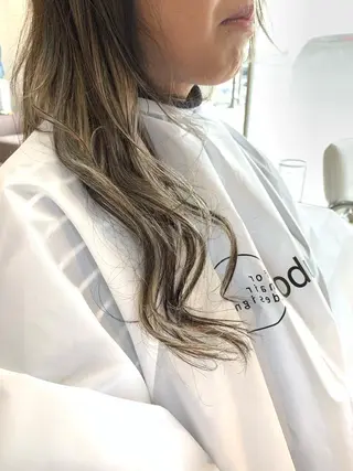 ミディアム カラー 白髪ぼかしハイライト 柳川拓哉のヘアスタイル