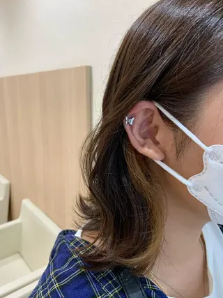 ミディアム 副店長 星野 梨南葉のヘアスタイル