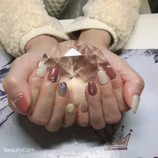 ネイル Guarendo錦糸町店所属・ガレンドウ 白澤 愛子のネイルデザイン