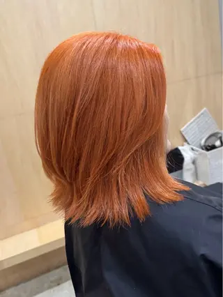 カラー miloc minamiのヘアスタイル