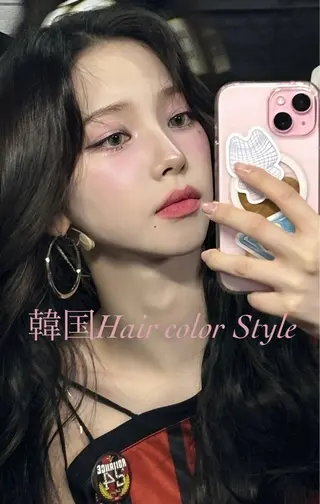 ロング 【ブロンド】【ベージ ュ系】TAKUMAのヘアスタイル