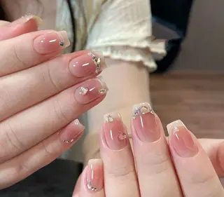 ネイル 高木 維麗絲のネイルデザイン