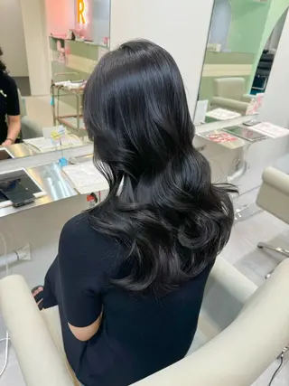 ロング カラー amane໒꒱うる艶 ブリーチ透明感カラーのヘアスタイル