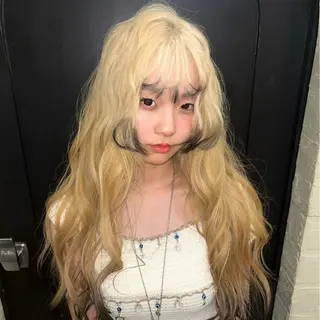 ロング カラー ユメナ ̖́-のヘアスタイル