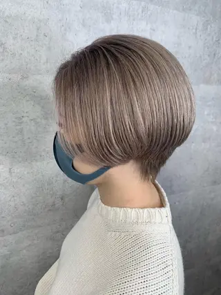 ショート mimiiy梅田 中崎町ハイトーンのヘアスタイル
