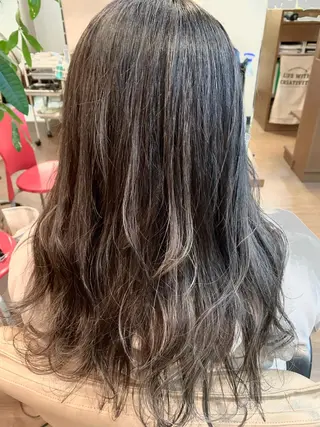 ロング カラー coupe ciseauxのヘアスタイル