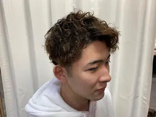 ショート パーマ labyrinthノーブル所属・メンズ特化西村 雄太のヘアスタイル