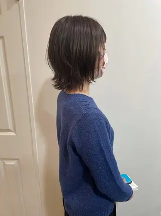 ミディアム カラー MIOベージュカラー 柔らかいカラーのヘアスタイル