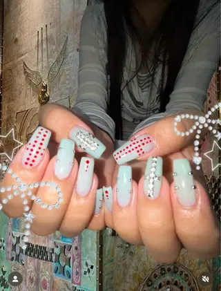 ネイル kana/モード ・グランジ໒꒱のネイルデザイン