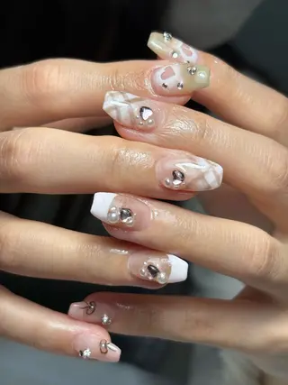 ネイル ✴︎ Delightのネイルデザイン