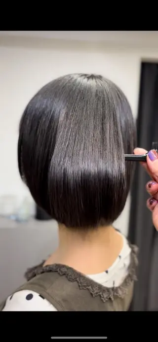 ショート 柔らかストレートと ツヤカラー/和田陽向のヘアスタイル