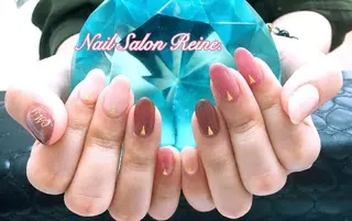 ネイル Nailsalon Reine所属・玉栄 伶奈のネイルデザイン