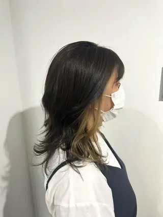 セミロング 新井 友菜のヘアスタイル