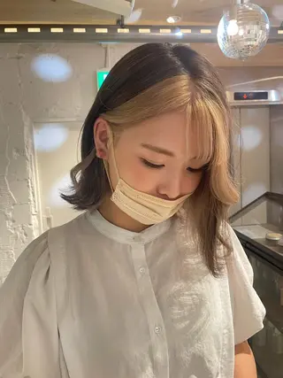 セミロング カラー 艶ハイトーン👑♡ NATSUKIのヘアスタイル