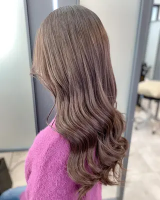 セミロング カラー SALOWIN神戸三宮East店所属・【透明感、艶髪】西村 有司のヘアスタイル