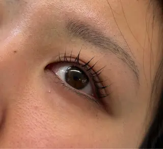 マツエク・マツパ eye lash  Lucia 難波所属・ひらおか ういの眉毛・アイブロウイメージ