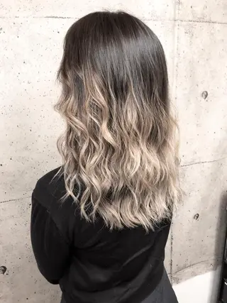 ロング カラー 奥山義進/大宮 /ダブルカラーのヘアスタイル